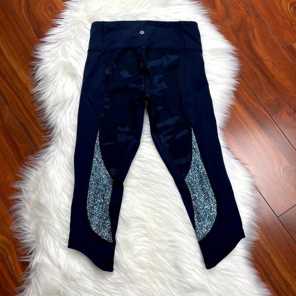 Lululemon Capri Leggings Navy Camouflage 6 - Picture 6 of 8